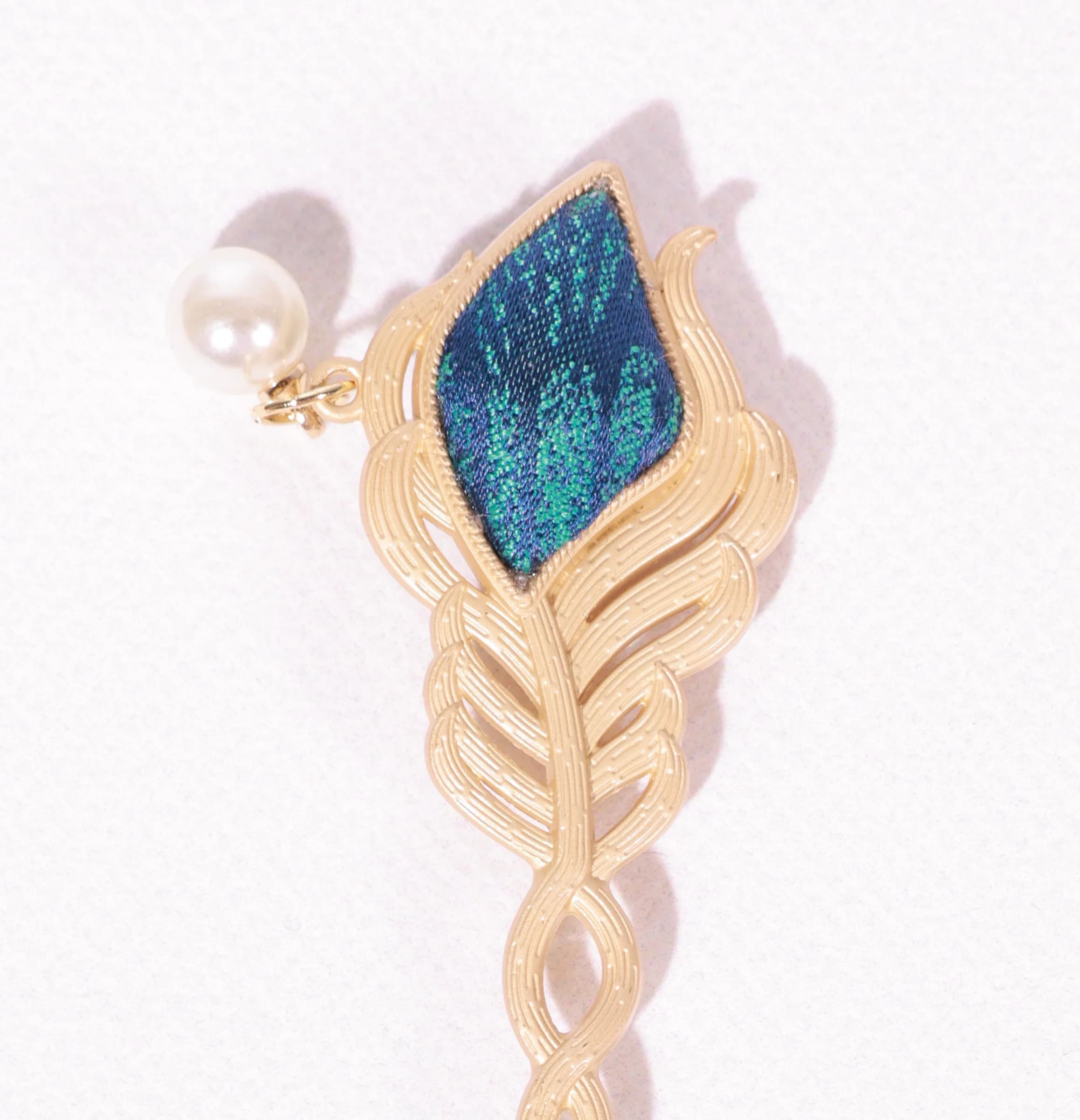 Shimmering Fishtail Silk Accessory Main view